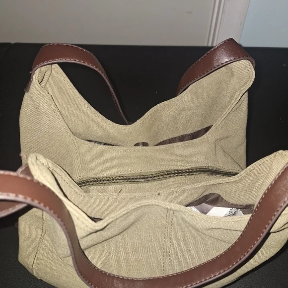 K2 CLASSIC Elegant Tan Tote Bag with Brown Accents** - Picture 7 of 9